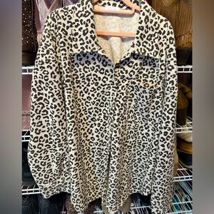 Women’s lightweight leopard corduroy shacket, XL
